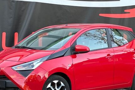 Toyota Aygo (X) 94.000 km 7.600 &euro; Mühlheim am main 63165