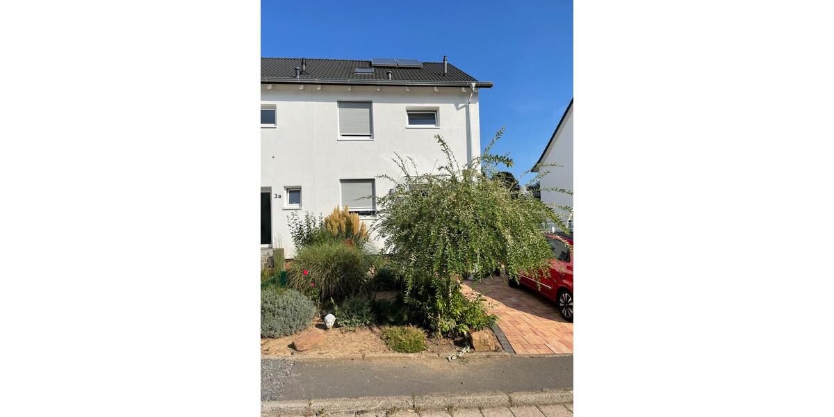 Reihenhaus Gründau - 4 Zimmer, 160 m&sup2;, 2.500&euro; | Angebot:25964504