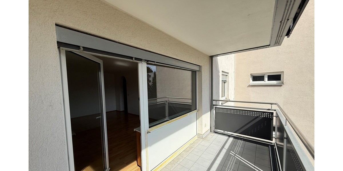 Bad Homburg - Kirdorf: Großzügige 4-Zimmer – Wohnen mit viel Platz - Etagenwohnung Bad Homburg Gonzenheim | Angebot:27333310