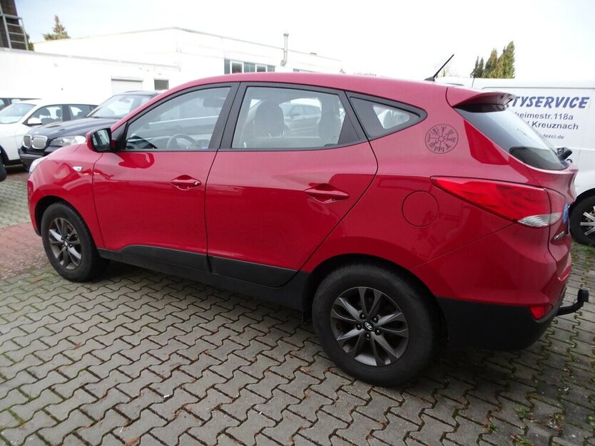 Hyundai ix35 FIFA World Cup Edition 2W,AHK 78.713 km 9.490 € Rodgau 63110