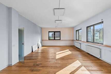 Büro in Neu-Anspach 1.130 € 133 m² zimmer