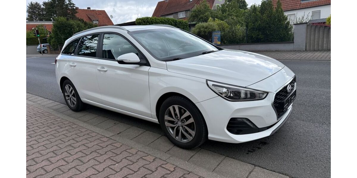 Hyundai i30 210.881 km 7.500 &euro; Rodgau 63110