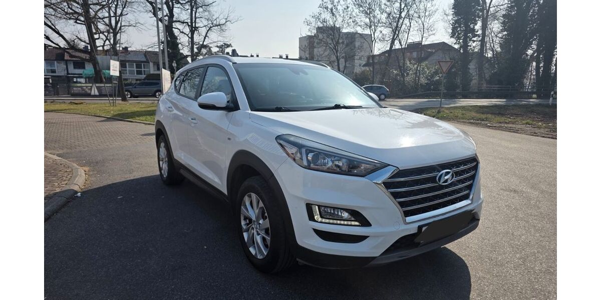 Hyundai TUCSON 111.500 km 14.500 &euro; Seligenstadt 63500