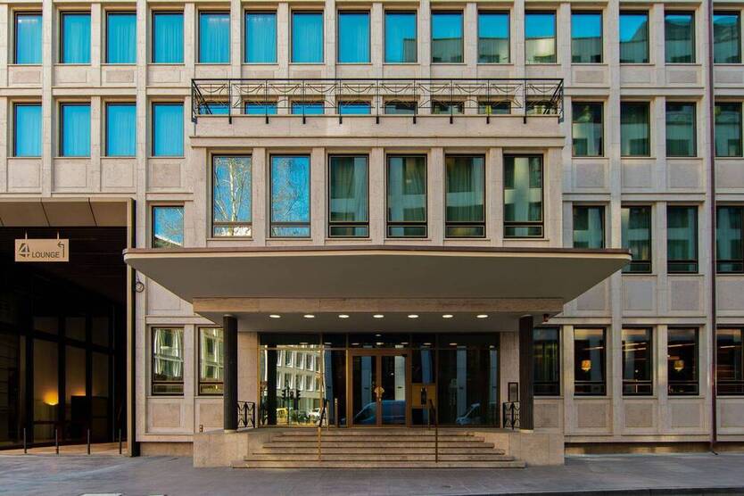 Frankfurts neue Ikone: Wohnen im 25. Stock des FOUR - Opernplatz, Skyline, Stille 2 zimmer