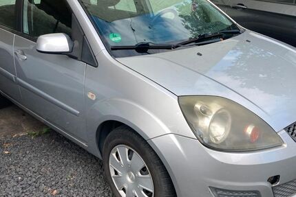 Ford Fiesta 163.000 km 2.900 &euro; Hanau 63450