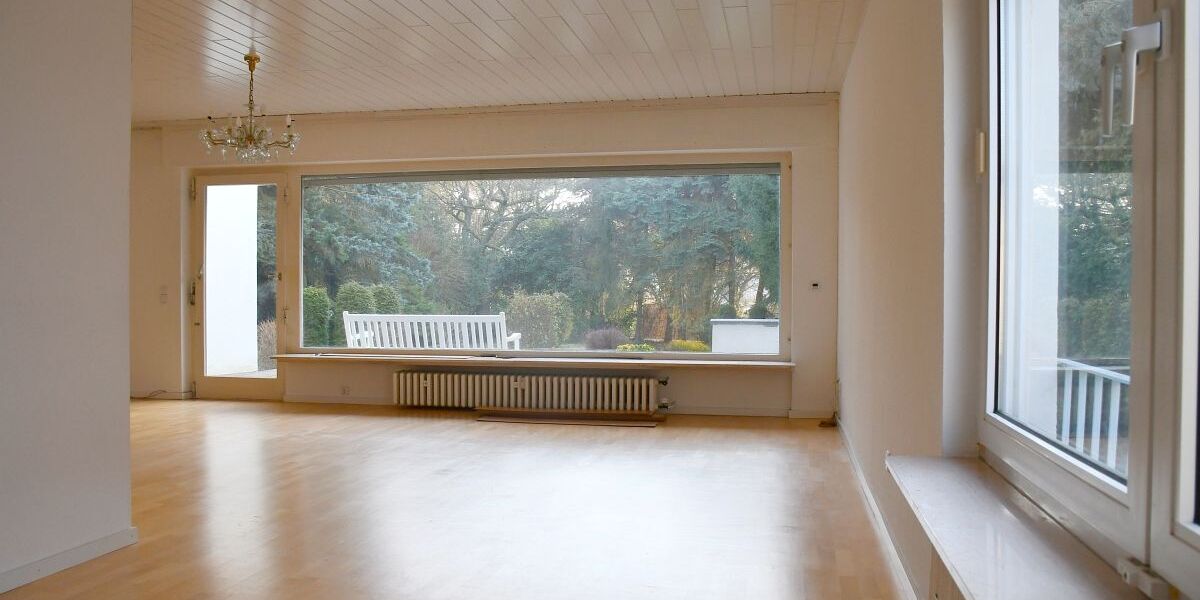 **RESERVIERT** Attraktives großzügiges Zweifamilienhaus im Bauhausstil in Darmstadt-Arheilgen - Zweifamilienhaus Darmstadt-Arheilgen Darmstadt/Vororte | Angebot:25099546