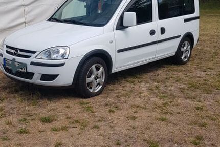 Opel Combo 120.000 km 3.700 € Rüsselsheim 65428