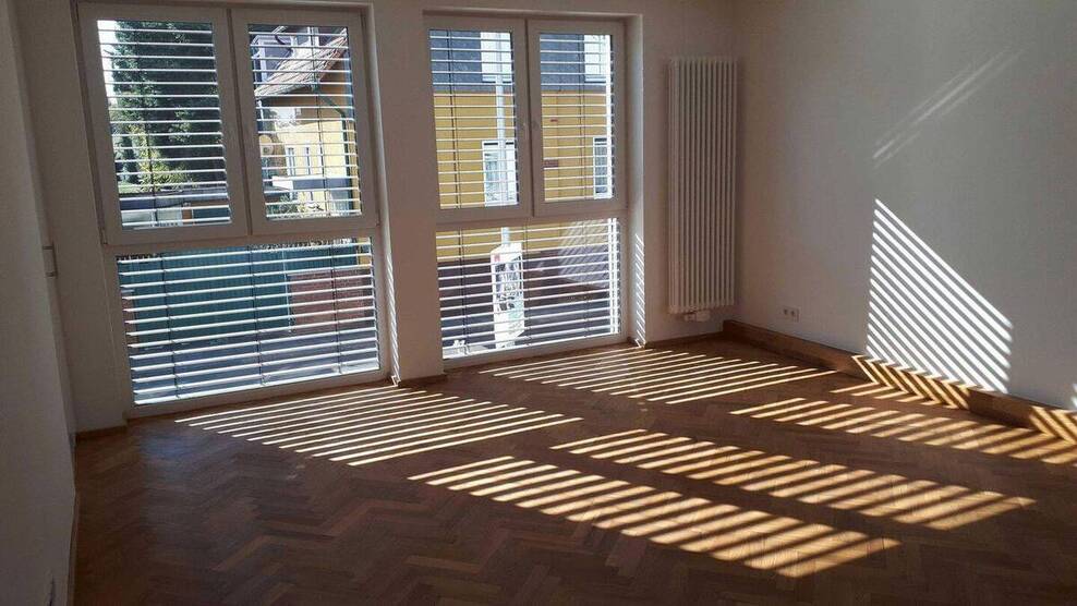 Stilvolle DHH mit wunderschönem Garten 4 zimmer