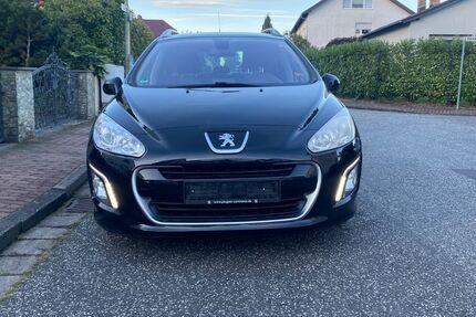 Peugeot 308 241.000 km 2.100 € Rodenbach 63517