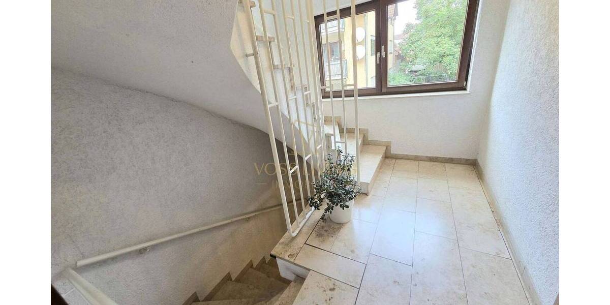 **Gut geschnittene 3-Zimmer-Wohnung mit Balkon - inkl. 1-3 TG-Stellplätze** 3 zimmer