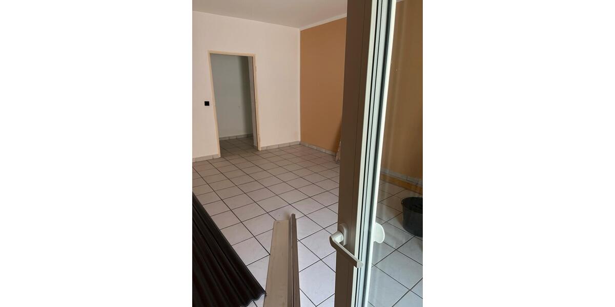 Etagenwohnung Roßdorf - 3 Zimmer, 68 m&sup2;, 1.200&euro; | Angebot:26236799