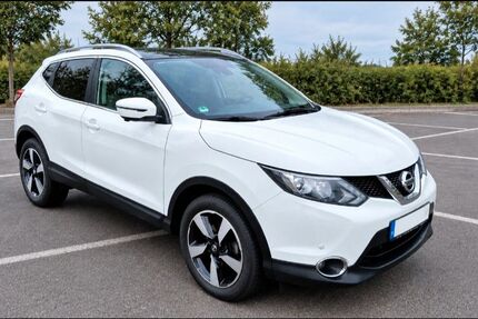 Nissan Qashqai 154.000 km 8.299 &euro; Gründau 63584