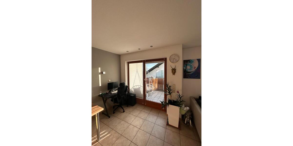 Dachgeschoßwohnung Aschaffenburg Damm - 2 Zimmer, 52 m&sup2;, 725&euro; | Angebot:26705054