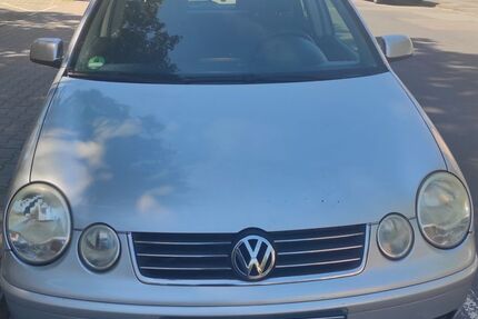 VW Polo 111.000 km 2.600 &euro; Rüsselsheim am Main 65428
