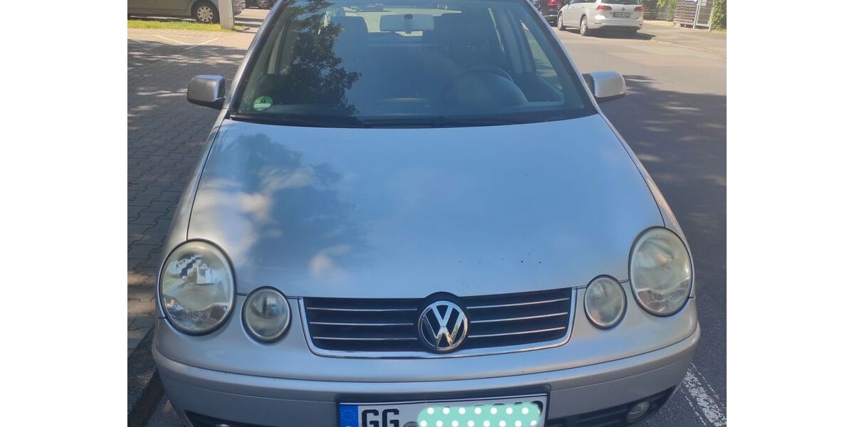 VW Polo 111.000 km 2.600 &euro; Rüsselsheim am Main 65428