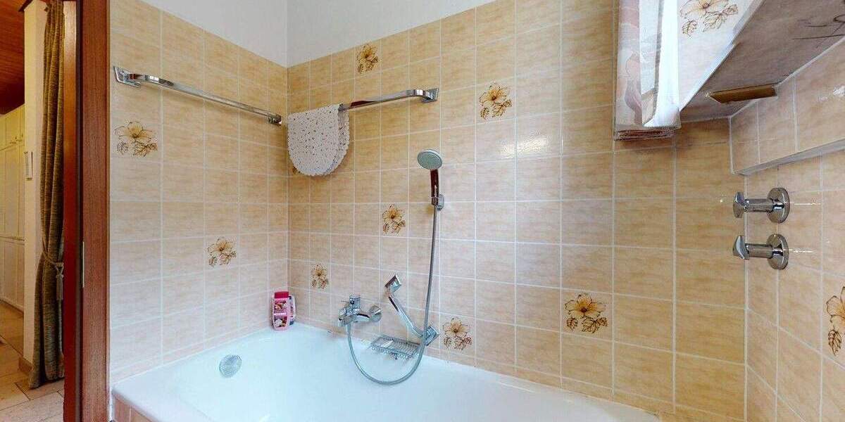 Mehrfamilienhaus, Wohnhaus Frankfurt am Main Eschersheim - 8 Zimmer, 254 m&sup2;, 770.000&euro; | Angebot:25663788