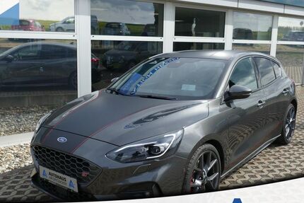 Ford Focus 38.431 km 24.350 &euro; Karben 61184