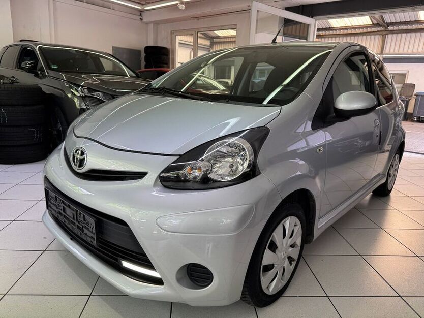Aygo (X)