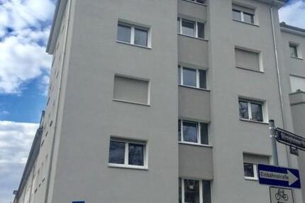 Frisch saniert: Großzügige 1-Zimmerwohnung mit Balkon 1 zimmer