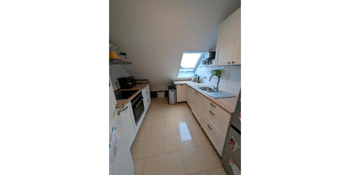 Dachgeschoßwohnung Frankfurt am Main Schwanheim - 2 Zimmer, 65 m&sup2;, 1.300&euro; | Angebot:26210879