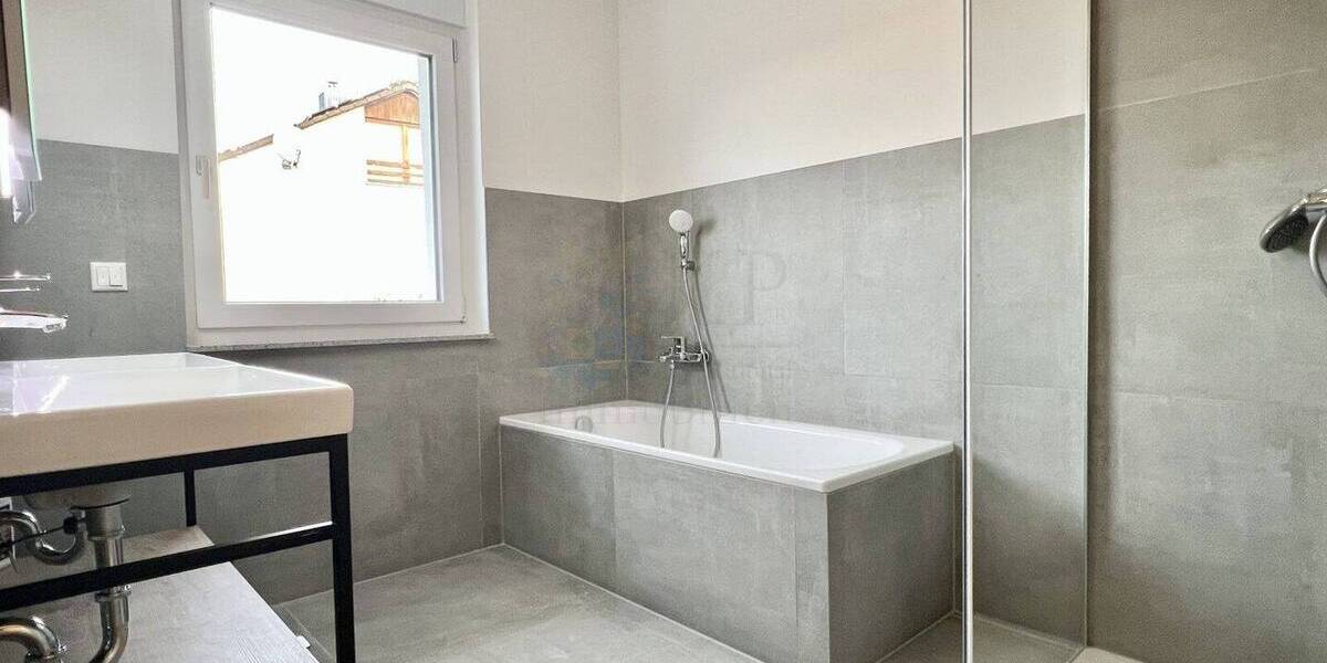 Reihenmittelhaus Hofheim Langenhain - 4 Zimmer, 109 m&sup2;, 589.000&euro; | Angebot:26053309