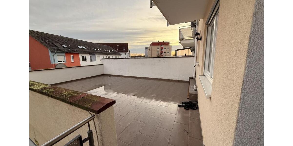 4- Zimmer Wohnung im 1OG 3 zimmer