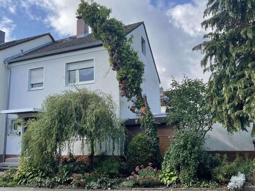 Haus zum Kaufen in Frankfurt 798.000 € 101.5 m² 5 zimmer
