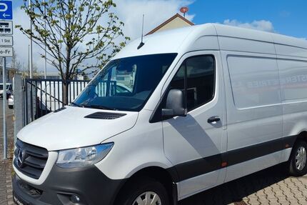 Mercedes-Benz Sprinter 171.900 km 27.350 &euro; Rüsselsheim 65428