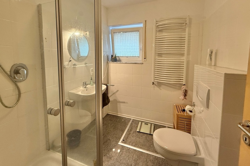 Exklusives 2-3-FH in Bestlage von Neu-Isenburg-Buchenbusch. Waldrandlage mit Traumgrundstück! 6 zimmer