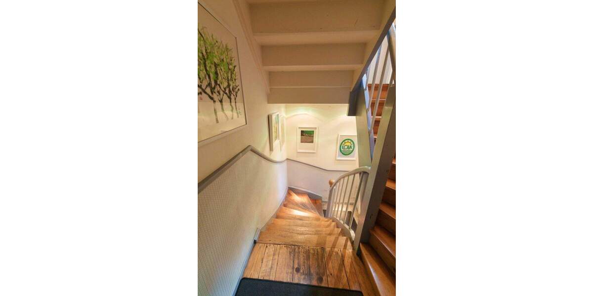 Repräsentative Büro- oder Praxisfläche mit Wintergarten, Dachterrasse und grünem Innenhof - in unmittelbarer Nähe zum Wilhelmsplatz. 3 zimmer