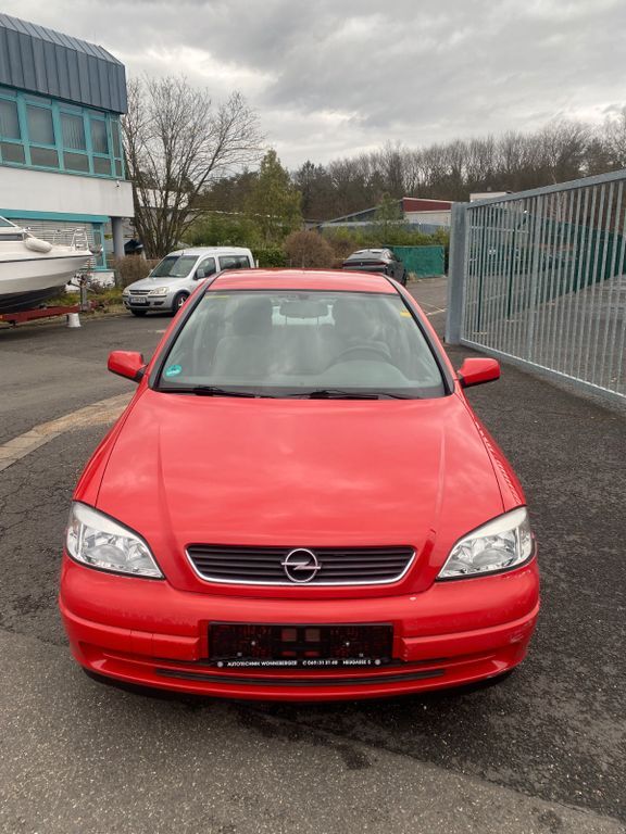 Opel Astra 173.000 km 2.399 € Hanau 63457