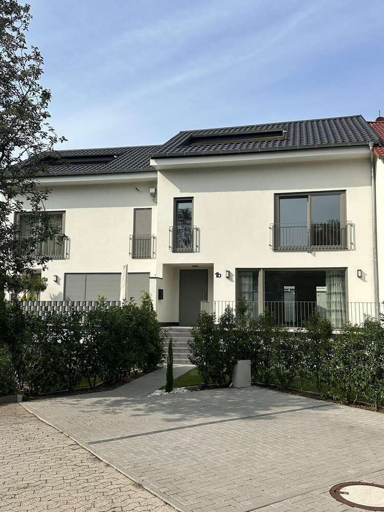 Haus zum Mieten in Bad soden 3.490 € 199 m²