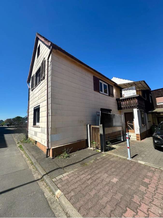 Haus zum Kaufen in Büdingen 79.999 € 102 m²