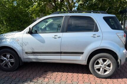 Daihatsu Terios 202.000 km 2.400 &euro; frankfurt 60388