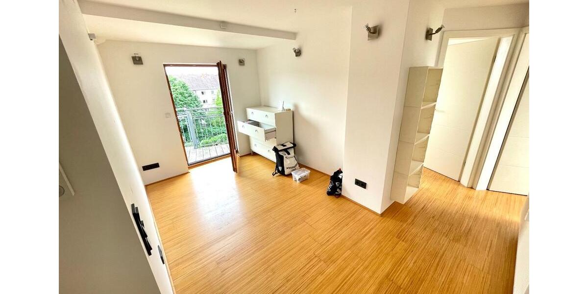 Dachgeschoßwohnung Darmstadt Bessungen - 3 Zimmer, 42 m&sup2;, 256.000&euro; | Angebot:25959136