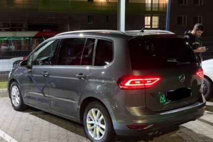 VW Touran 252.000 km 13.900 € Frankfurt 65936