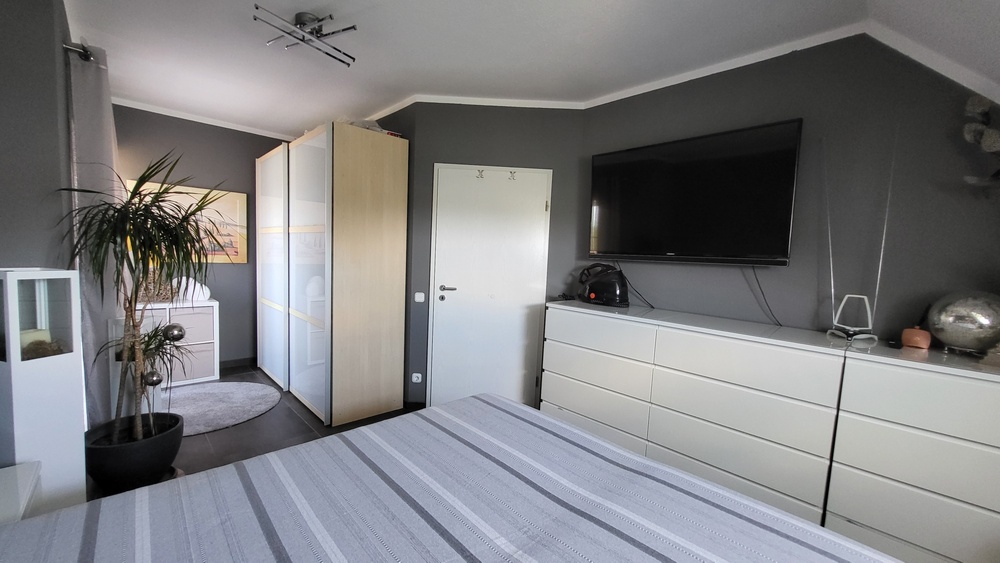 moderne DHH mit Einliegerwohnung im 