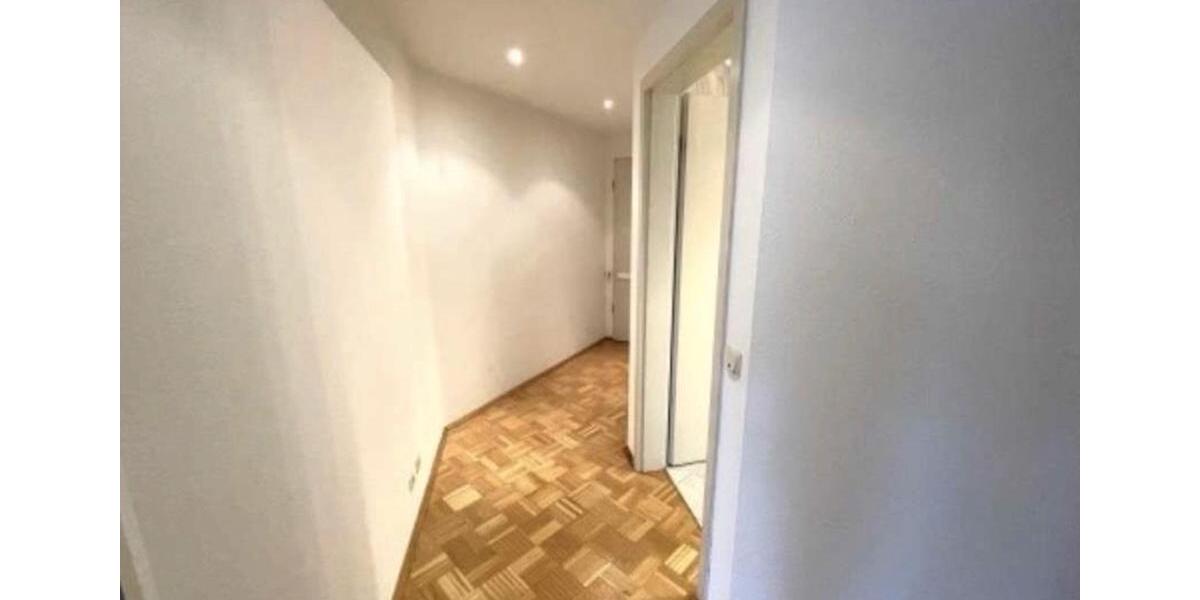Dachgeschoßwohnung Frankfurt am Main Oberrad - 2 Zimmer, 74 m&sup2;, 1.750&euro; | Angebot:26516590