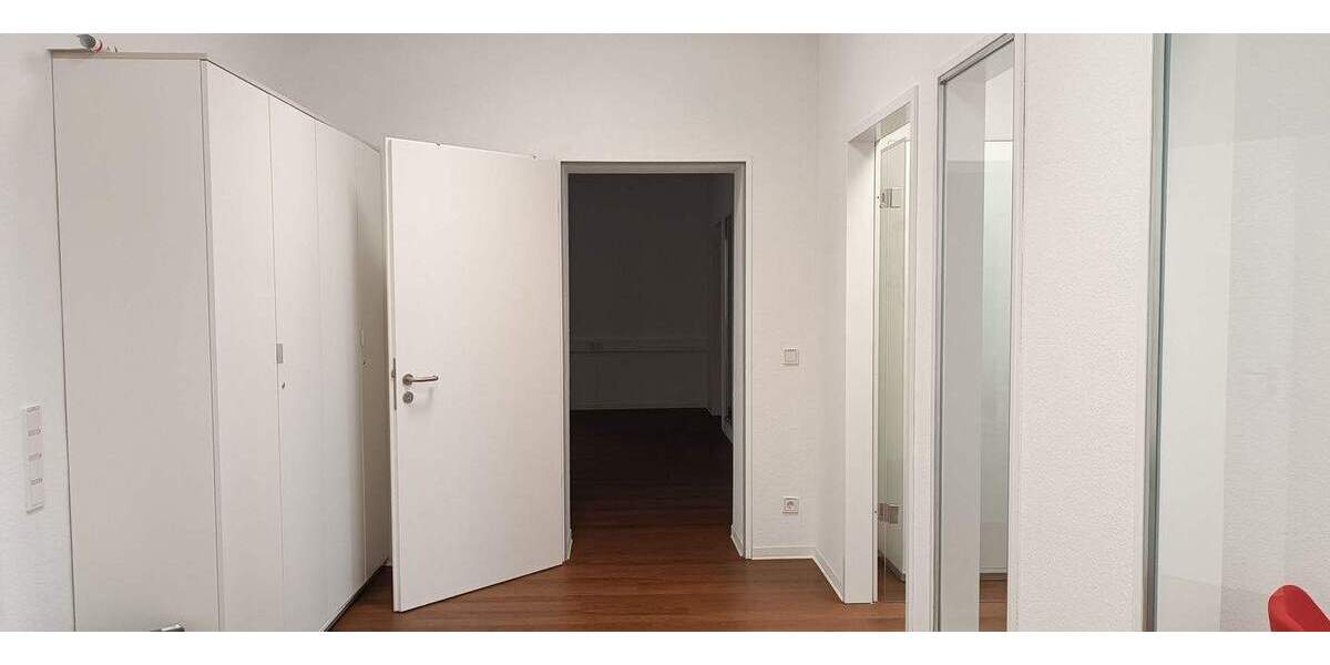 BÜRO- PRAXISFLÄCHE MIT 166m² IN HANAU ZU VERMIETEN ab 01.07.2026 4 zimmer