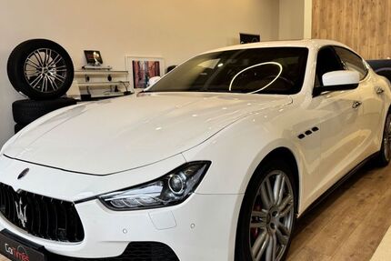 Maserati Ghibli 91.390 km 25.400 &euro; Schaafheim 64850