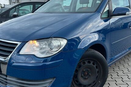 VW Touran 118.000 km 6.290 &euro; Babenhausen 64832