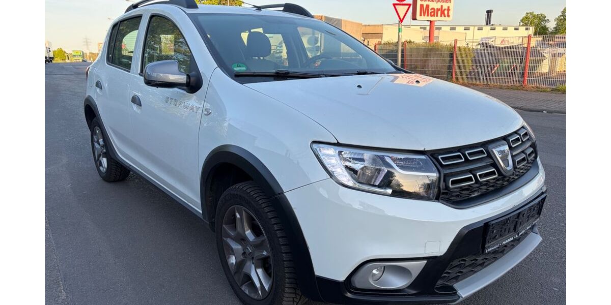 Dacia Sandero 15.661 km 8.900 &euro; Dietzenbach 63128