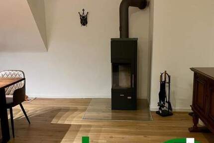 ***Schöner Wohnen: DG-Wohnung mit Kaminofen für gemütliche Stunden*** 3 zimmer