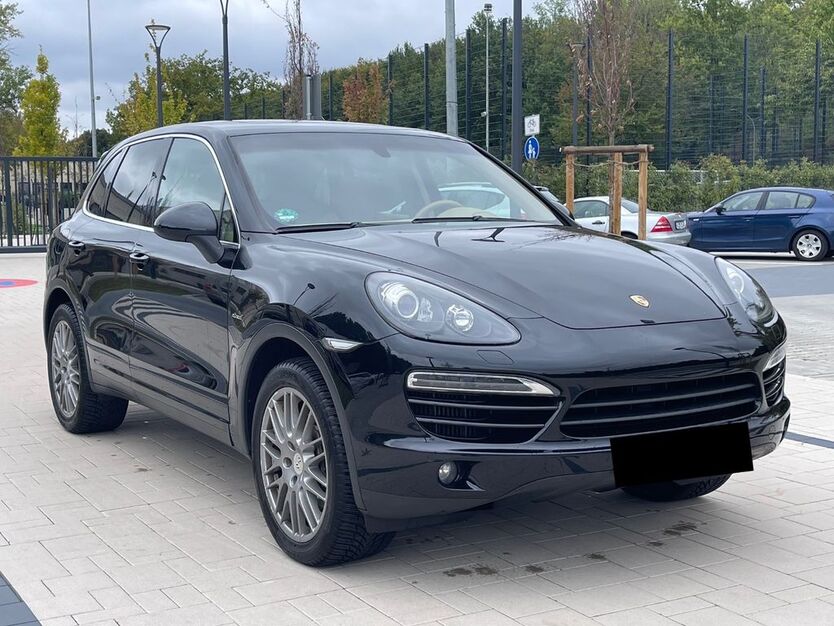 Porsche Cayenne 250.000 km 19.900 € Frankfurt am Main 60487