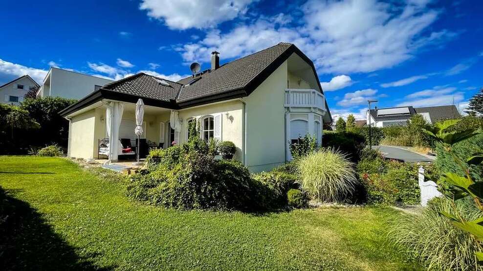 Haus zum Kaufen in Oberursel Oberstedten 1.970.000 € 260 m²