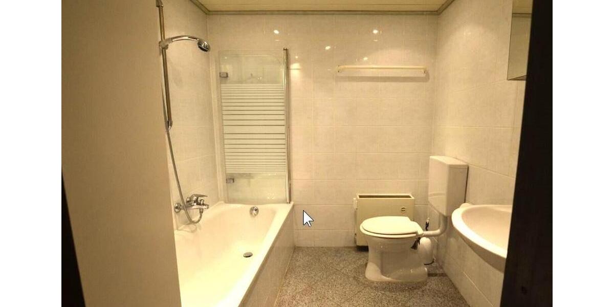 Etagenwohnung Kronberg im Taunus - 2.5 Zimmer, 65 m&sup2;, 950&euro; | Angebot:26300715