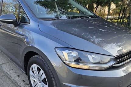 VW Touran 182.000 km 11.601 &euro; Kelkheim 65779