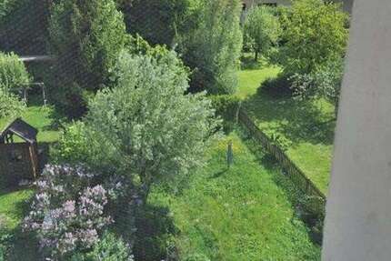 4 Zi.-Dachgeschoßwohnung mit Gartennutzung