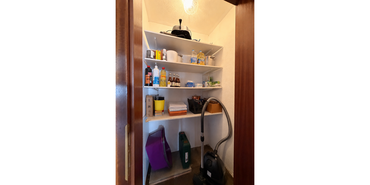 *BITTE TEXT LESEN - MAX. 3 PERSONEN! 3-Zi-Whg. - Südbalkon - ruhige & zentrale Lage* - Etagenwohnung Frankfurt Ginnheim | Angebot:27254515