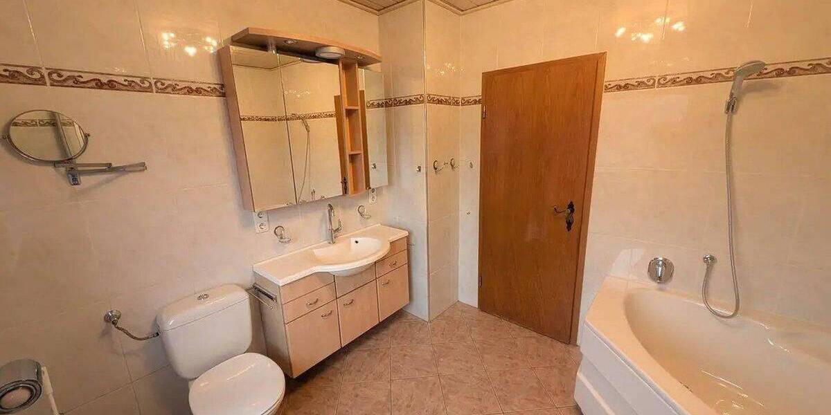 Reihenmittelhaus Darmstadt Arheilgen - 6 Zimmer, 140 m&sup2;, 585.000&euro; | Angebot:26290546